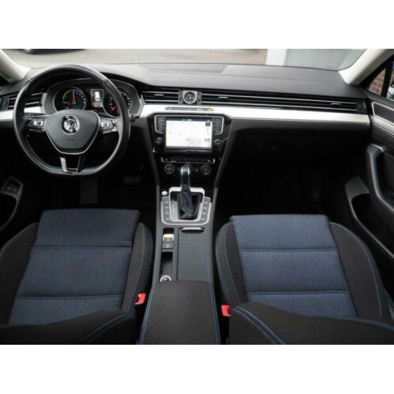 Volkswagen Passat Variant 1.4 TSI GTE 7% LED Adaptive Pano N