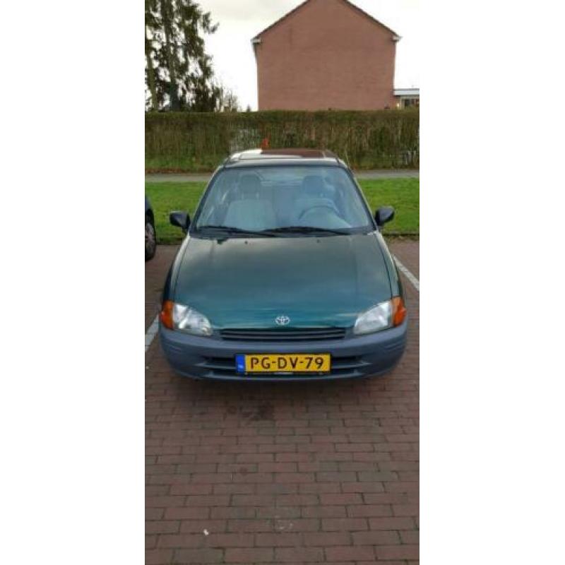 Toyota Starlet 1.3 16V 1996 Groen