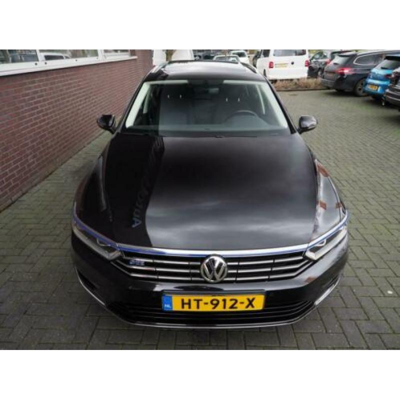 Volkswagen Passat Variant 1.4 TSI GTE 7% LED Adaptive Pano N