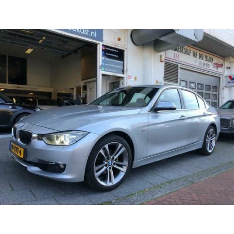 BMW 3-serie 320i High Executive AUT Bj 2012 Navi-Prof Xenon