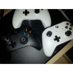 Xbox one 3 controllers en veeeel games