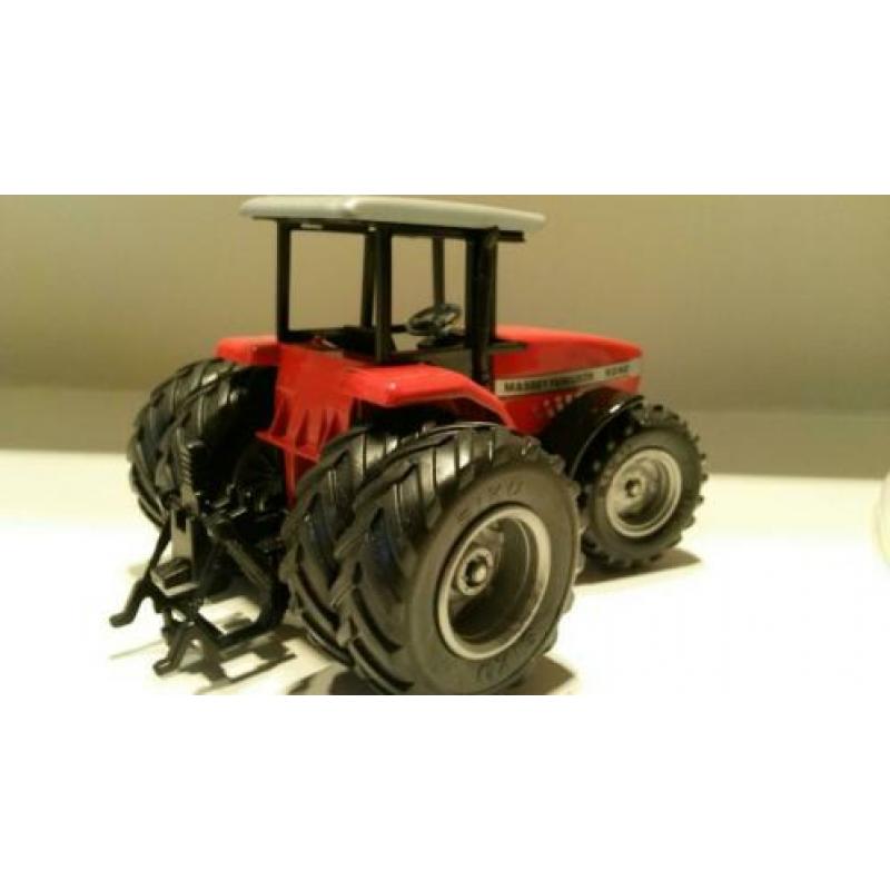 MF Massey Ferguson verzameling Siku, Corgi, Weise Toys