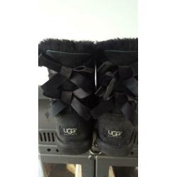 Zwarte Ugg s maat 31