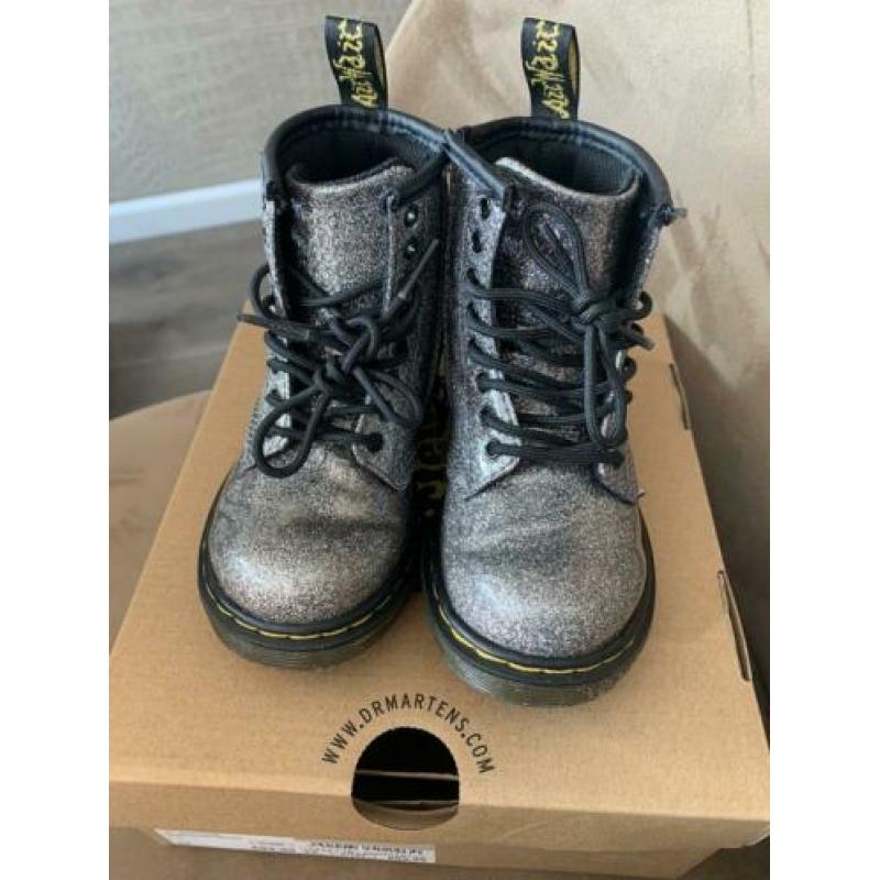 Dr Martens maat 24