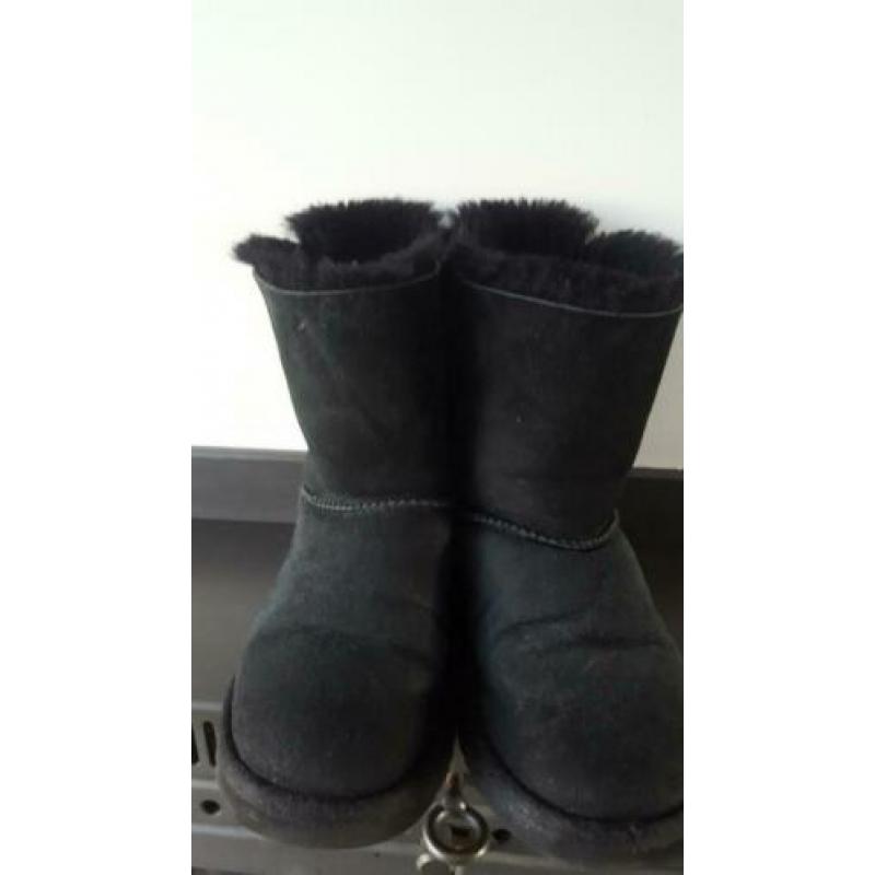 Zwarte Ugg s maat 31