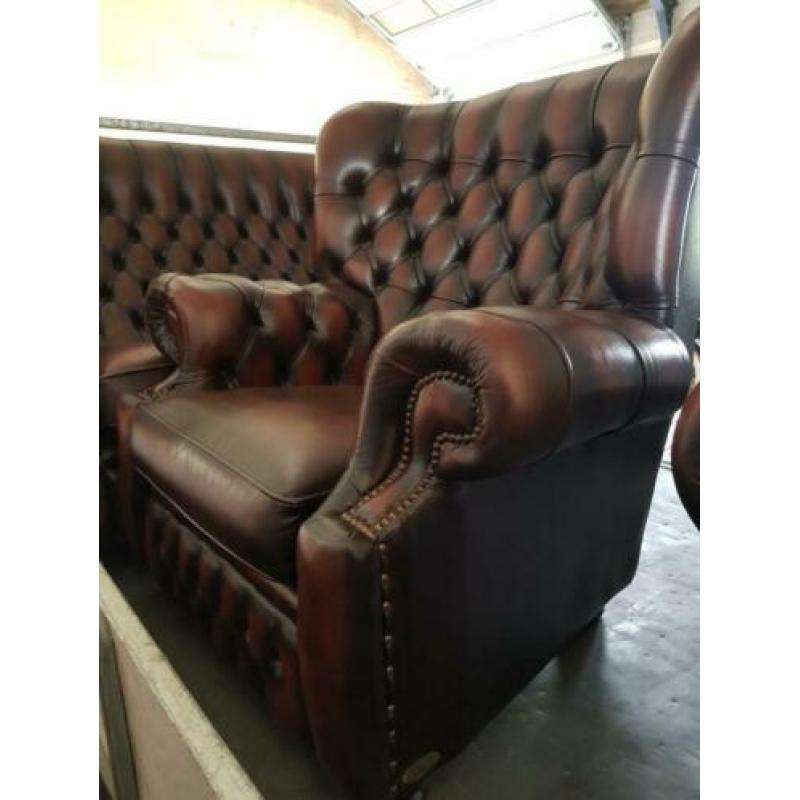 Chesterfield set bank + 2 stoelen