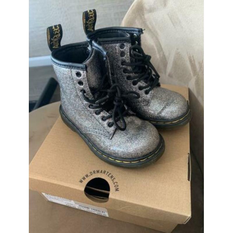 Dr Martens maat 24