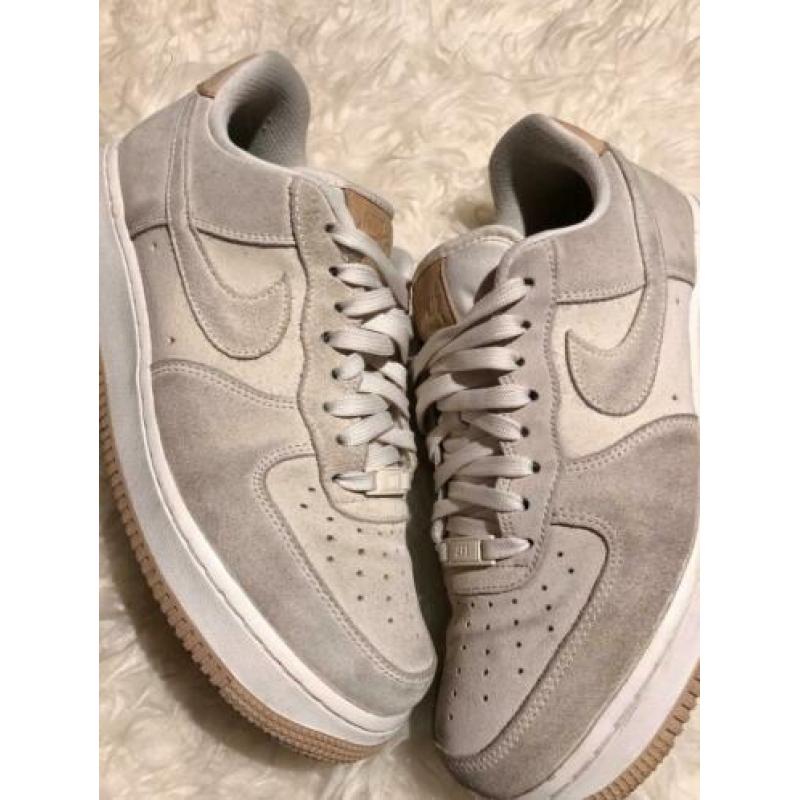 Nike Air Force 1 Beige maat 41 sneakers heren