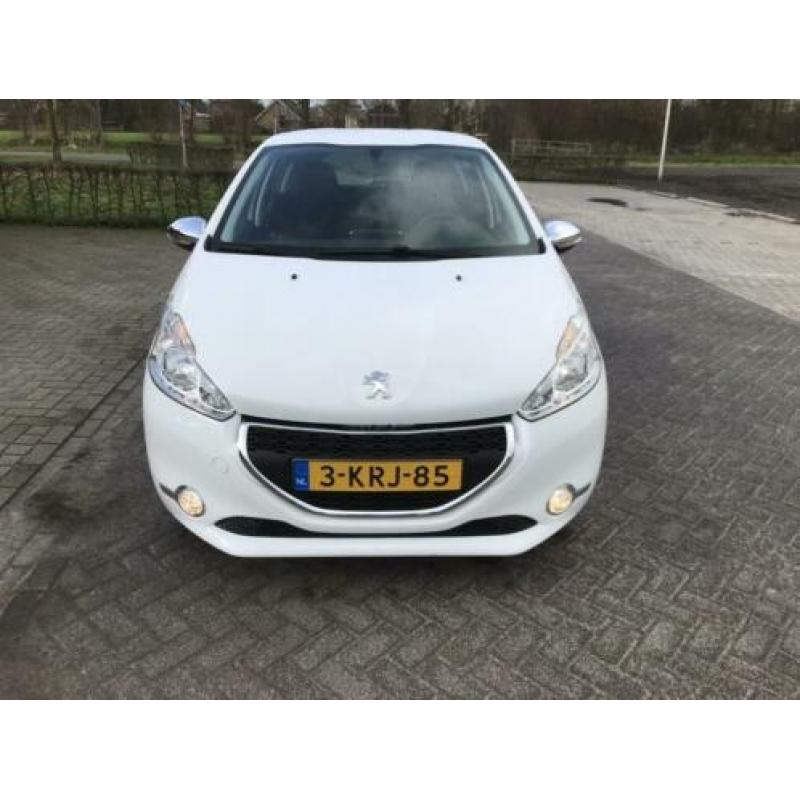 Peugeot 208 1.2 VTi Urban Soul. Navigatie.Cruise controle.wi