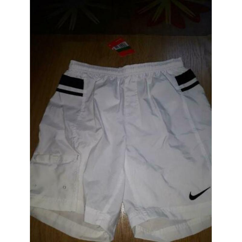 Nieuw Nike short gym voetbal maat 158