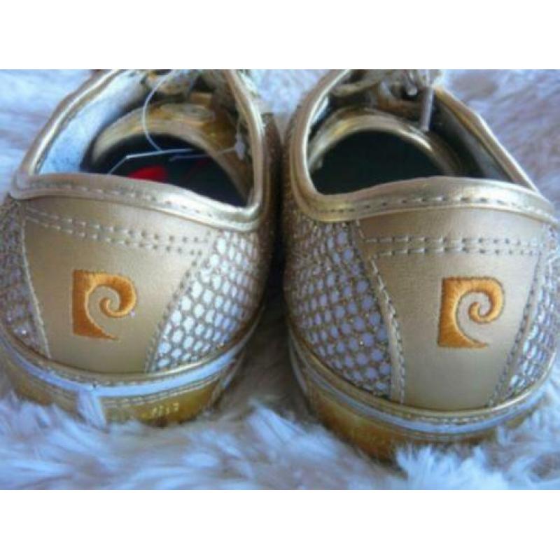 Goudkleurige luxe sneakers met glitters van Pierre Cardin