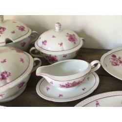 Brocante Servies Terrine, schalen, sauskom 8 stuks