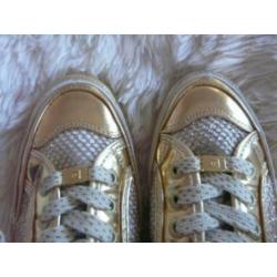 Goudkleurige luxe sneakers met glitters van Pierre Cardin