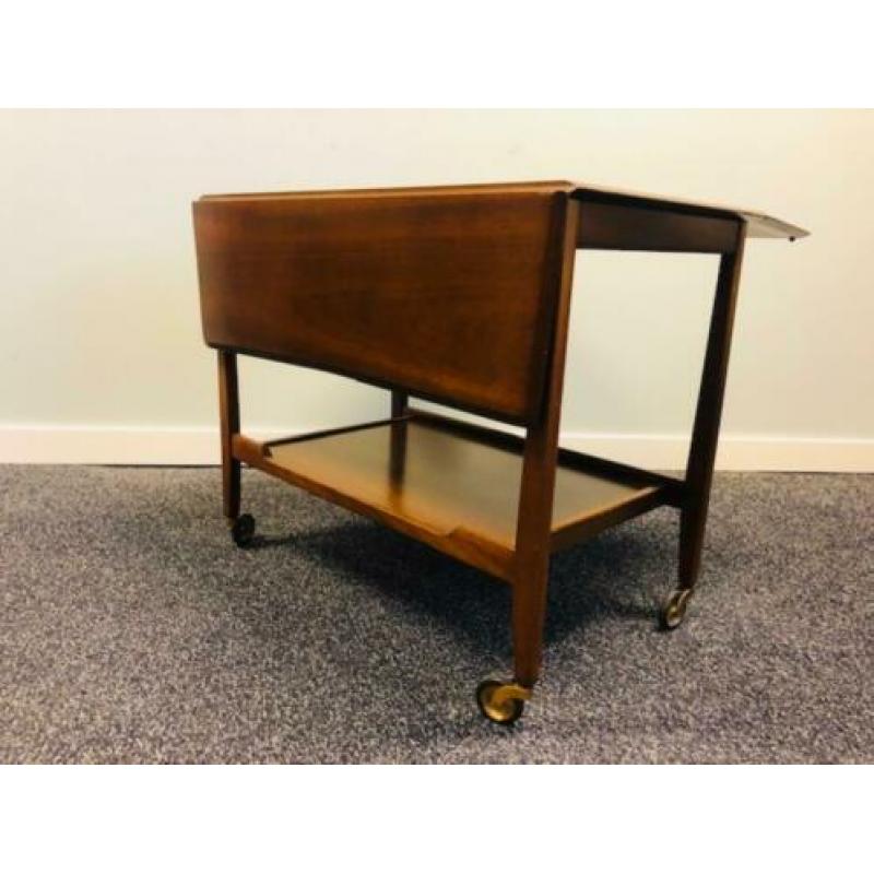 Retro jaren '60 design Engelse teak trolley met extra ruimte