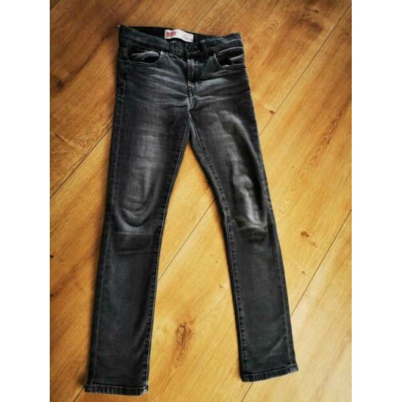 Levi's 510 Skinny maat 12