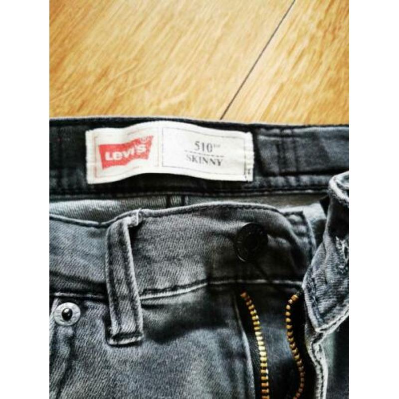 Levi's 510 Skinny maat 12