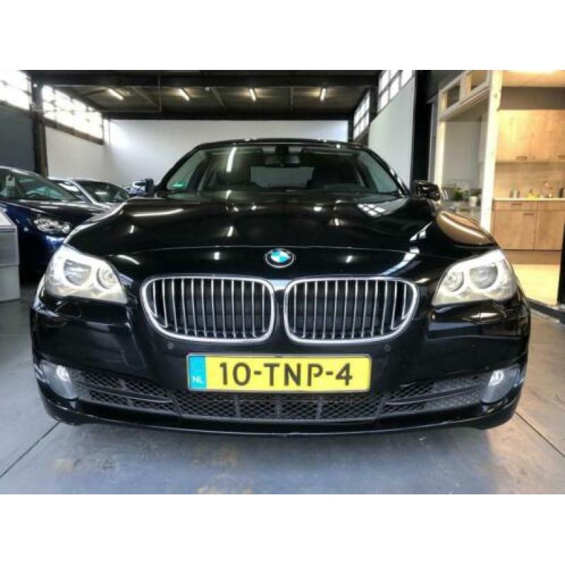 BMW 5-serie 520i 2.0 184 PK TWINTURBO AUT GROOT SCHERM NL AU