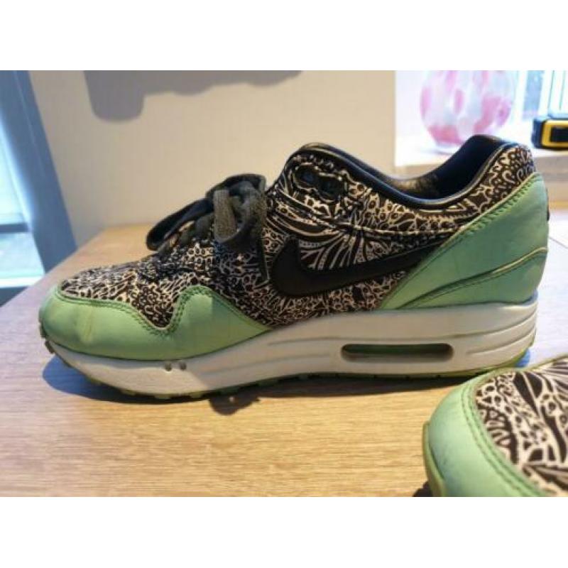 nike air max liberty ID in maat 38 - groen/zwart