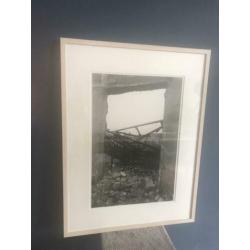 Zwart/wit foto ‘Monuments of violence 1982’ - Bas Vroege