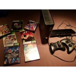 Xbox 360 250GB + kinect + 2 draadloze controllers + 7 games