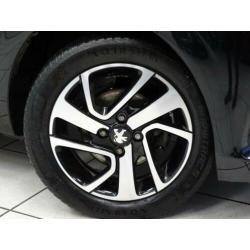 Peugeot 108 1.0 e-VTi Envy Airco Start/Stop Audio 15"LM 69Pk