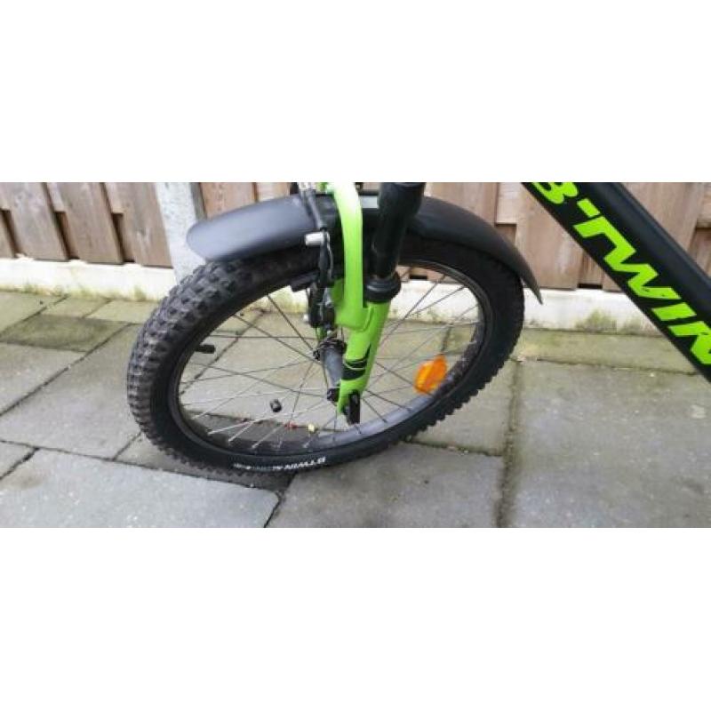 Crossfiets zwart/groen 20inch. Met 6 versnellingen .