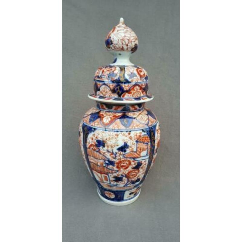 Japans porselein - imari dekselpot - hersteld - 32 cm hoog