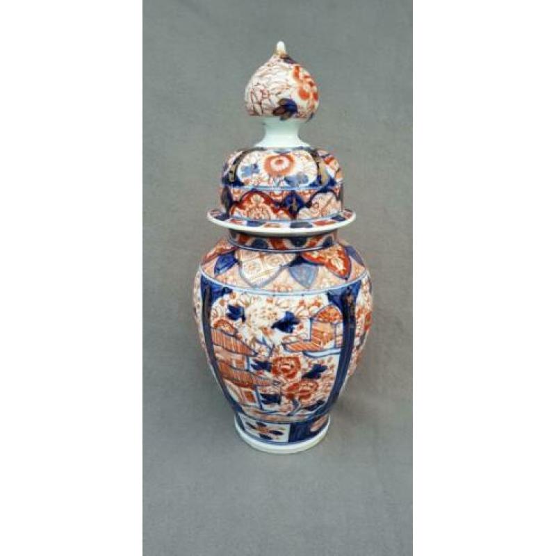 Japans porselein - imari dekselpot - hersteld - 32 cm hoog