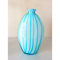 Glazen vaas opaline wit lijnen turquoise 4349-g