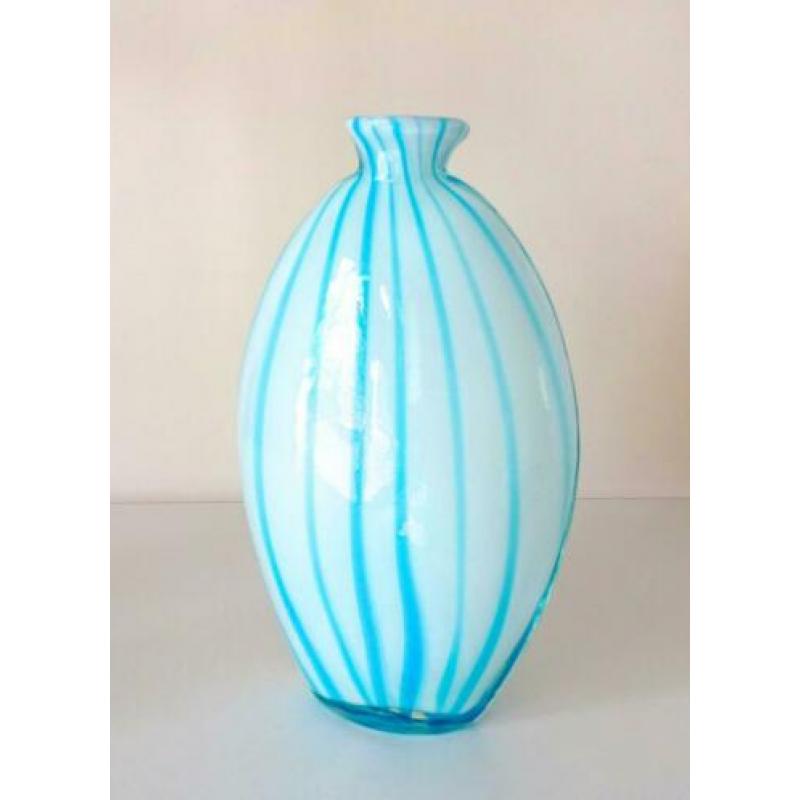 Glazen vaas opaline wit lijnen turquoise 4349-g