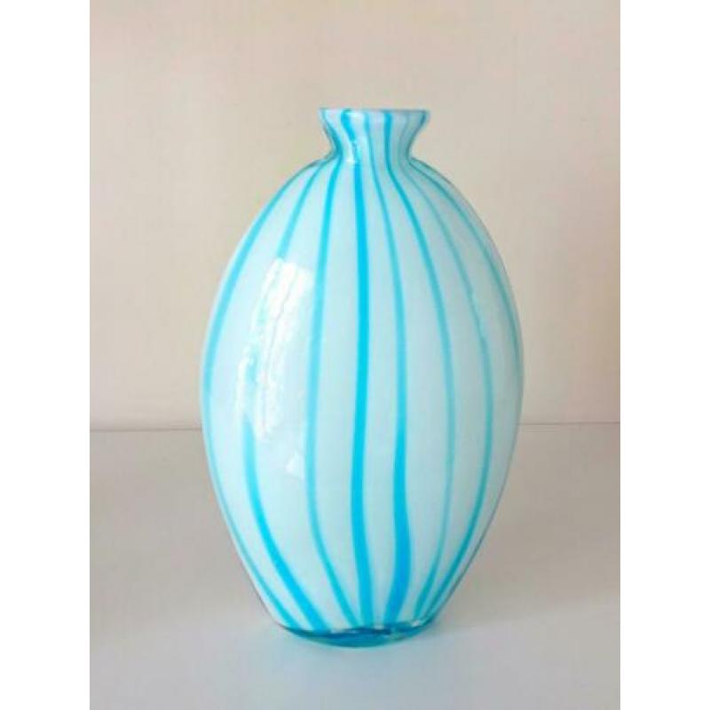 Glazen vaas opaline wit lijnen turquoise 4349-g