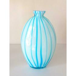 Glazen vaas opaline wit lijnen turquoise 4349-g