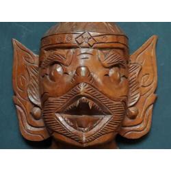 Houtsnijwerk Indonesië. Groot masker. Demon