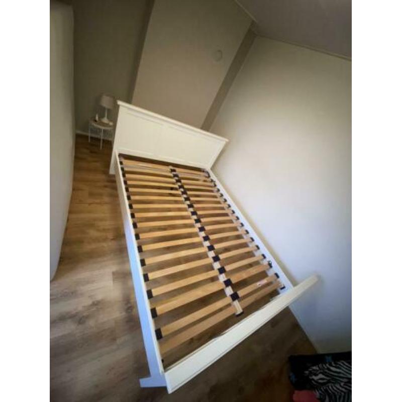 Mooi landelijk bed te koop!