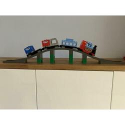 Duplo Lego goederentrein plus brug en accessoires