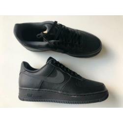 NIEUW Nike Air Force 1 '07 3 Sneakers Maat 45 Zwart