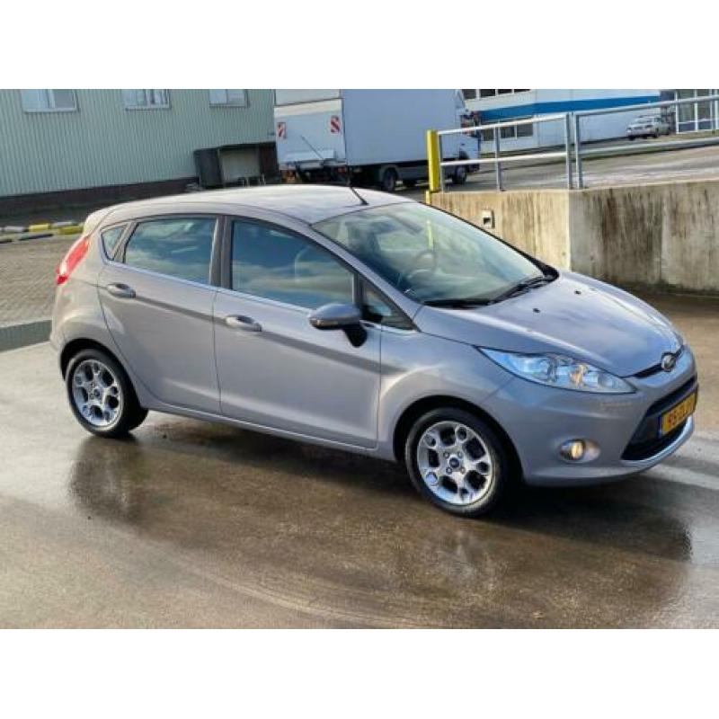 Ford Fiesta 1.25 *TITANIUM* 5DRS/Clima/Cruise NIEUWSTAAT!