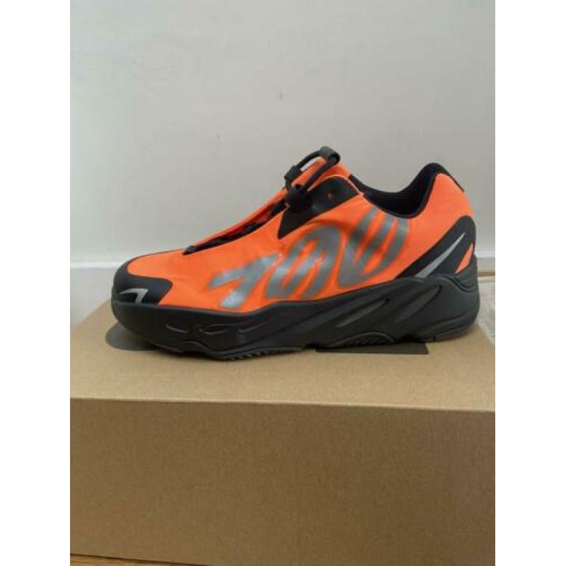 Yeezy Adidas boost 700 MNVN Orange Paris exclusive size 35