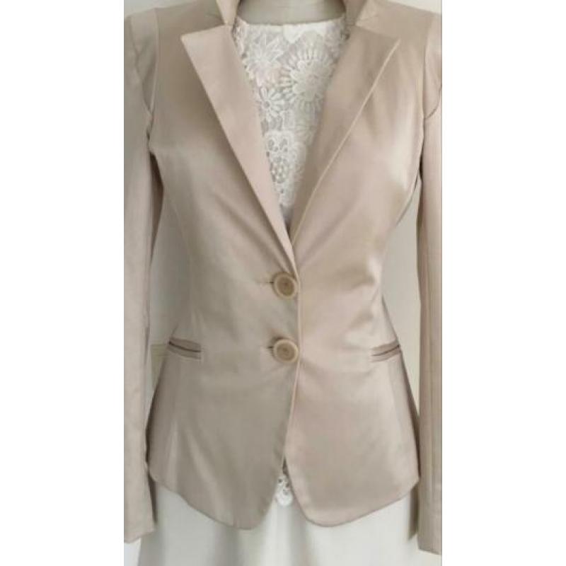 BLAZER mt40 PRACHTIGE SNIT Rina Scimento champagnekleur