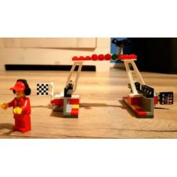 Super Veel Lego: 3 legosets; racecircuit,motor, en luchtbaan