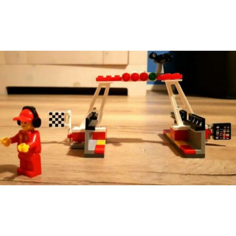 Super Veel Lego: 3 legosets; racecircuit,motor, en luchtbaan