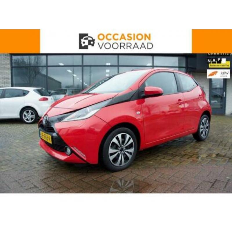 Toyota Aygo 1.0 VVT-i x-play Electr ramen|Cdv|A € 7.450,00