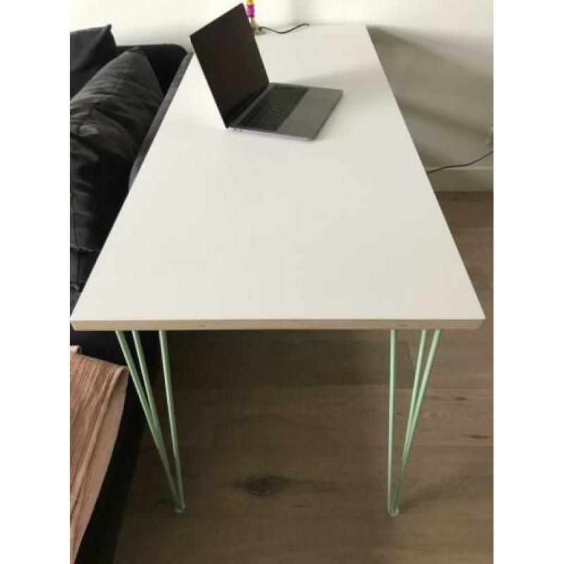 Linoleum table with Hairpin legs