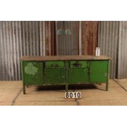 Industrieel retro vintage werkbank/dressoir/toonbank nr.8010