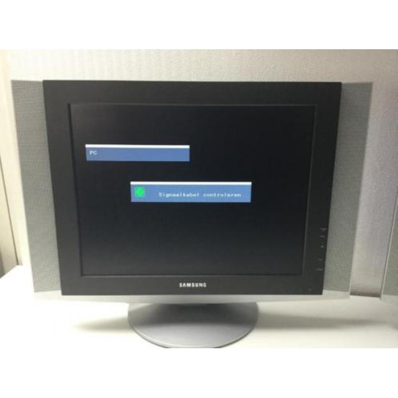 2 stuks tv / monitor beeldschermen Samsung ( tv's tvs monito