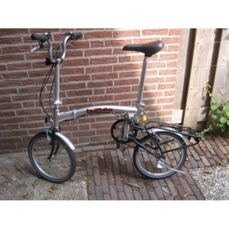 Twee vouwfietsen buzbike