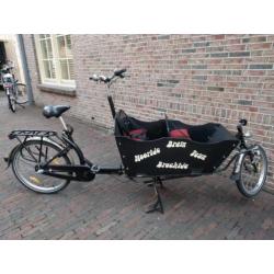 Bakfiets op twee wielen met handrem en 3 versnellingen