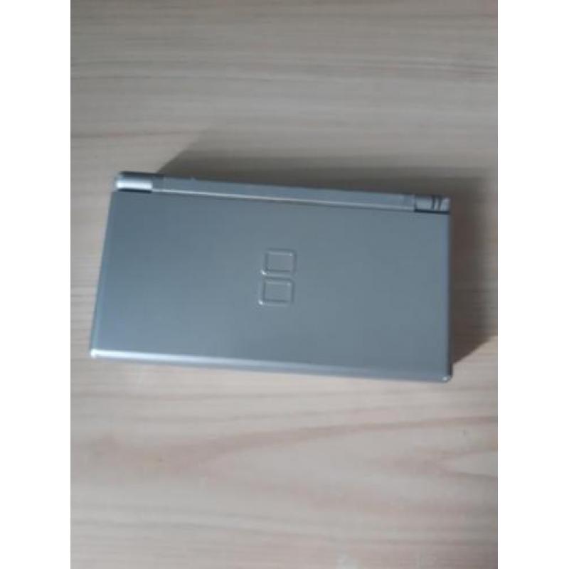 Nintendo DS Lite