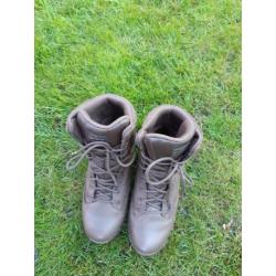 militaire schoenen Magnum